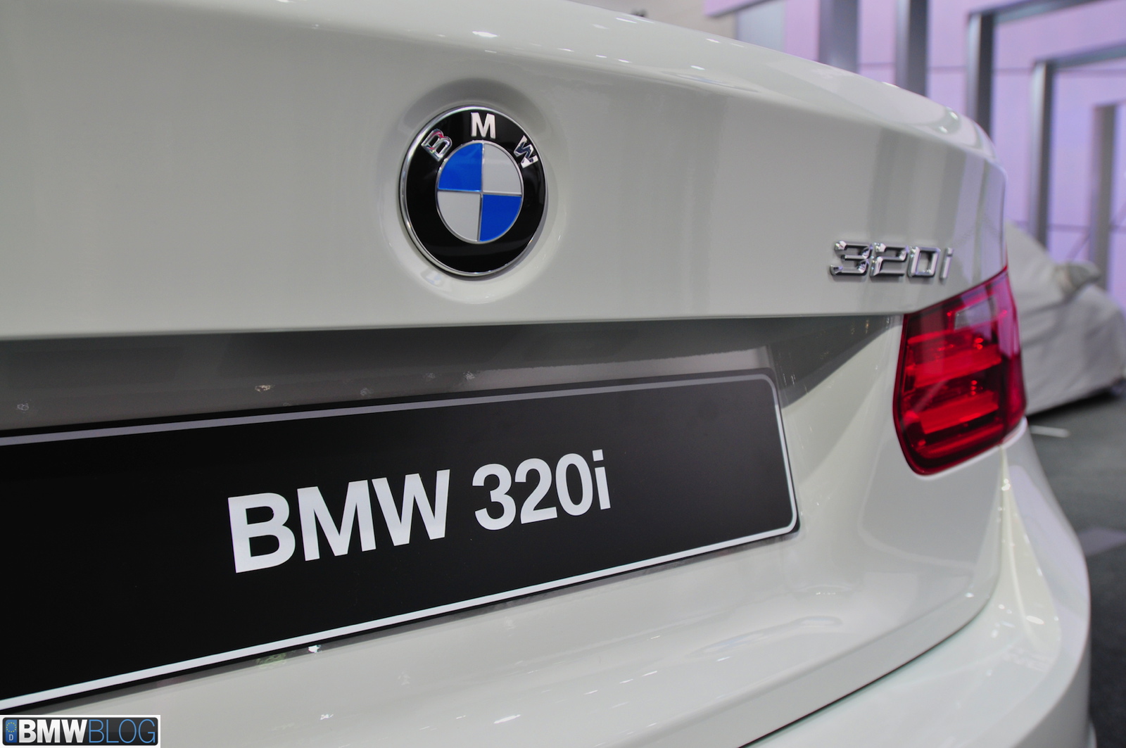 BMW пуска реклама в колите си