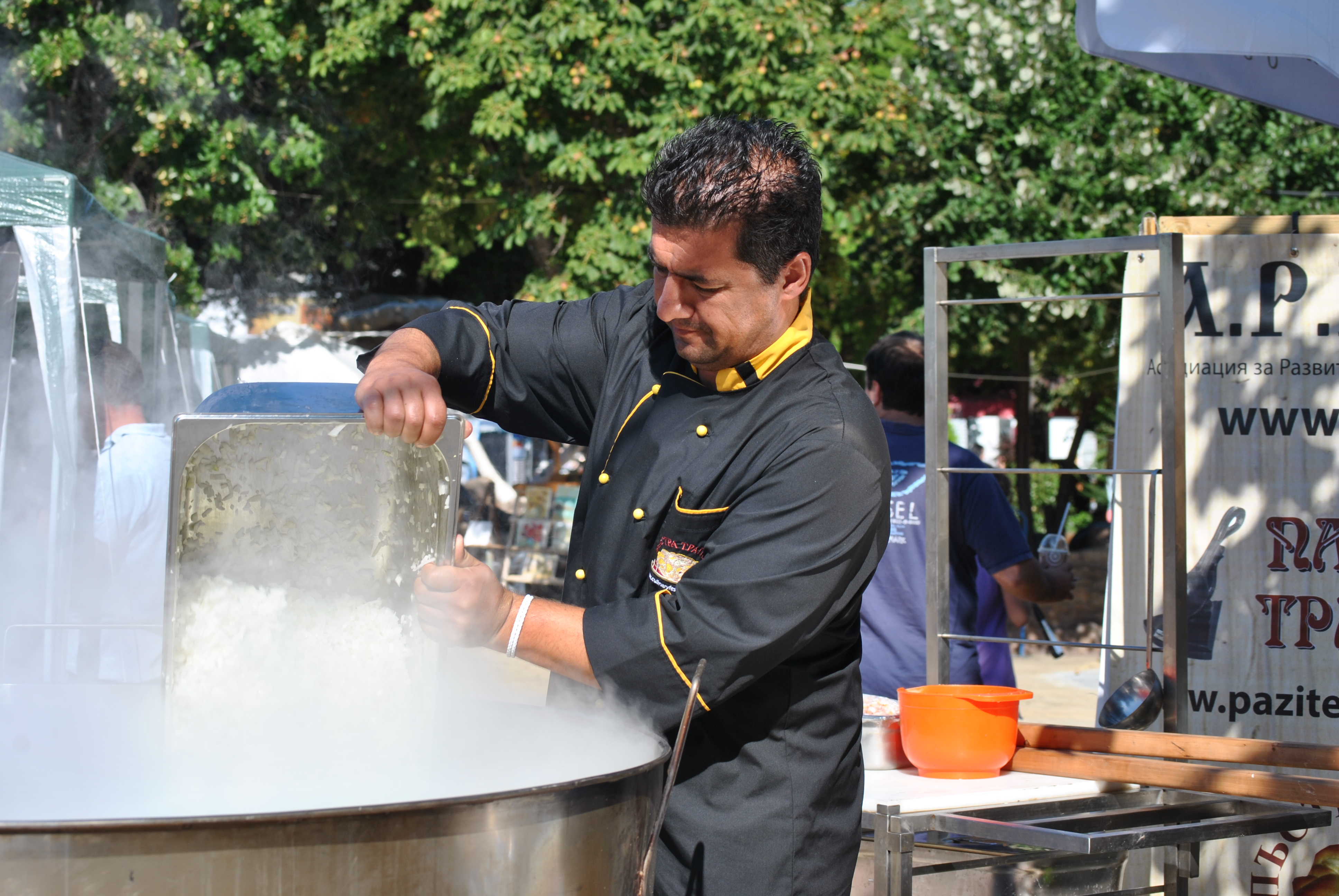 Тази година радуилският боб ще се готви в "Тавичката на шефа" по време на 12-тото издание на Международния боб фест