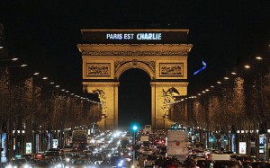 "Paris est Charlie" (Paris is Charlie) i