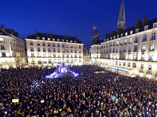 Нощни бдения в цял свят в памет на жертвите от днешния атентат в Париж
