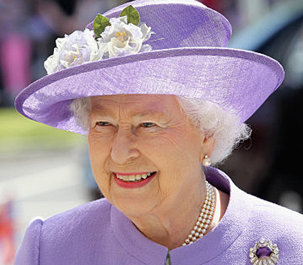 Кралицата празнува ЧРД с над 10 хил. души