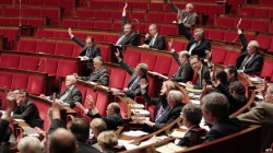 Франция одобри закон за подслушване и следене на комуникациите