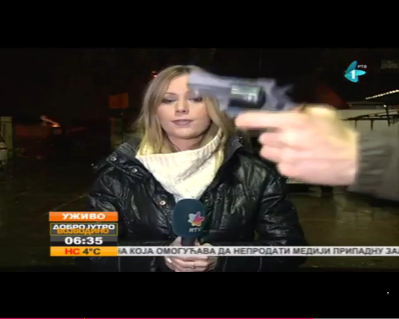 Мъж размаха пистолет в ефира на сръбска телевизия