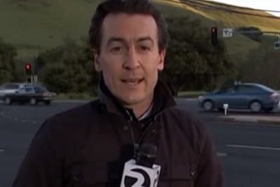 Репортер на косъм от смъртта по време на живо включване+видео
