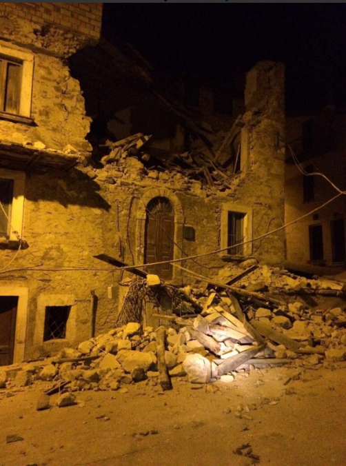 Земетресение с магнитуд 6,2 в Централна Италия