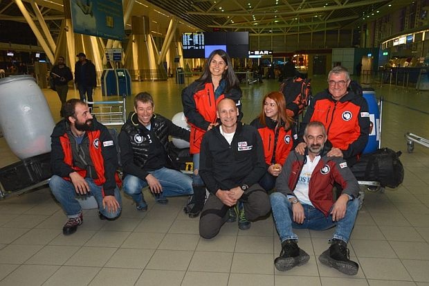 Български алпинисти са спасени в Антарктида