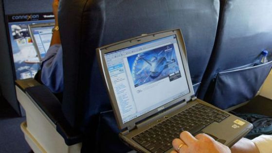 Забраната на САЩ за лаптопи в самолета може да се разпростре и в Европа
