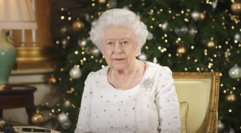 Британската кралица Елизабет Втора отдаде почит на пострадалите от терористични атаки