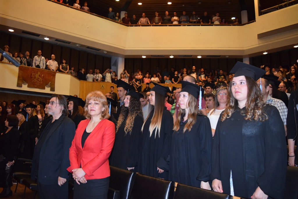 427 абсолвенти от ВТУ получиха дипломи на тържествената церемония