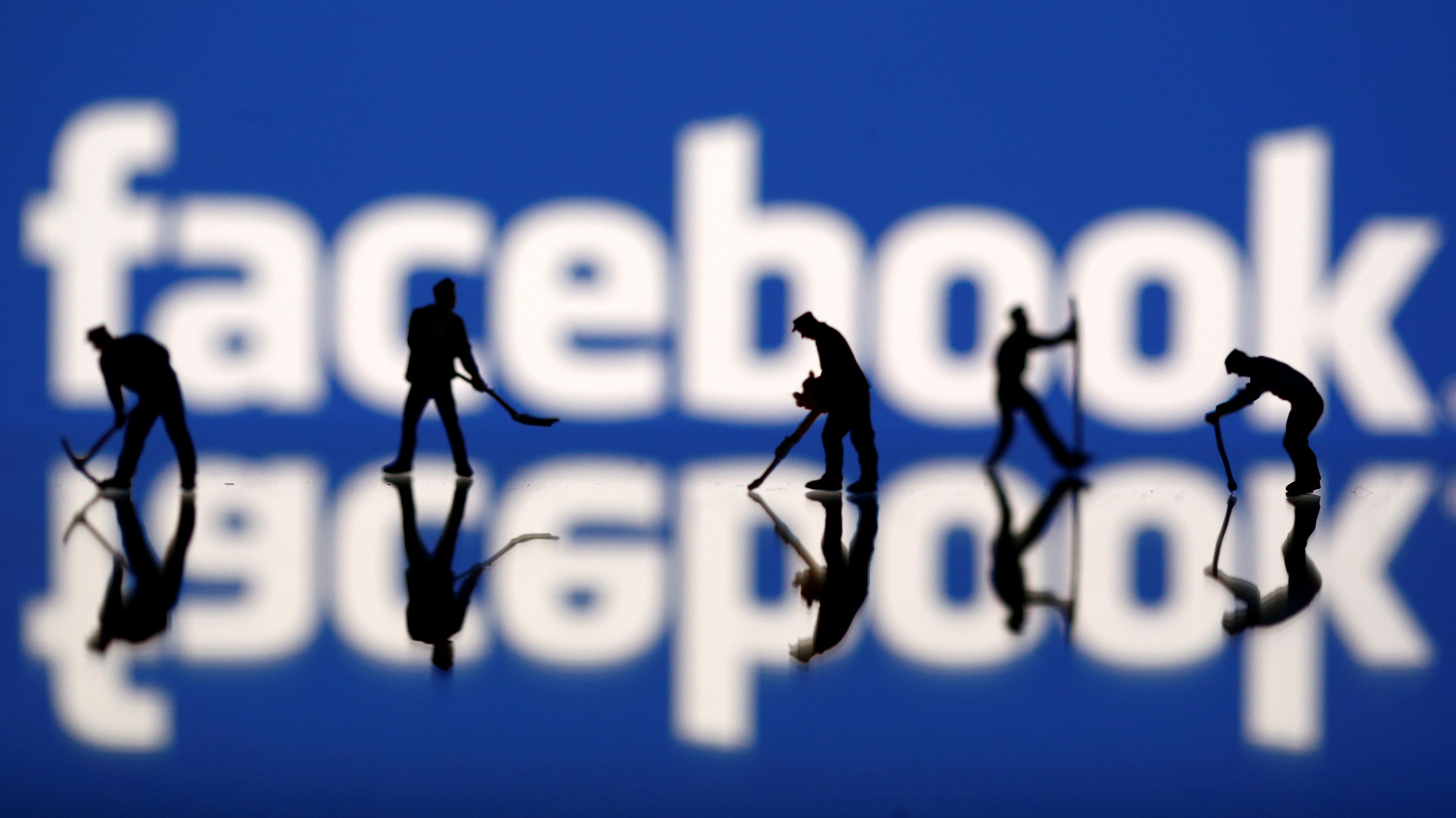 Фейсбук добавя нови настройки на защита на личните данни