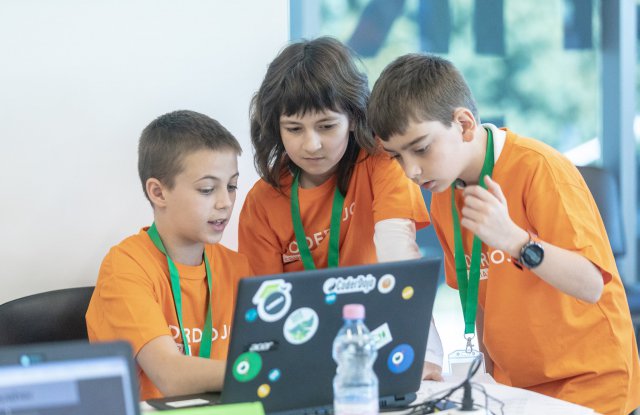 „Дигитални“ деца закриват Българското председателство