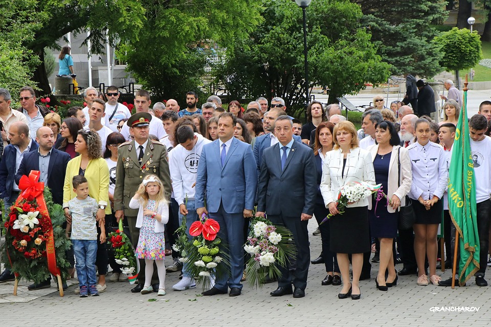 Велико Търново се преклони пред Ботев и героите, загинали за Свободата на България