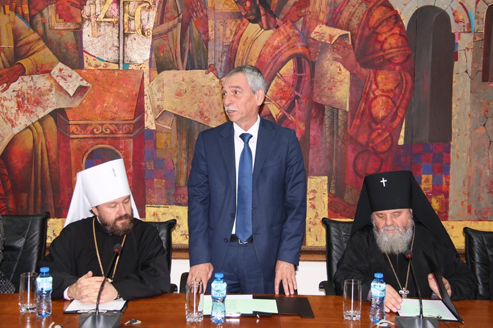 Конференция на тема „Историята на Българската и Руската Православна Църкви” се проведе във ВТУ