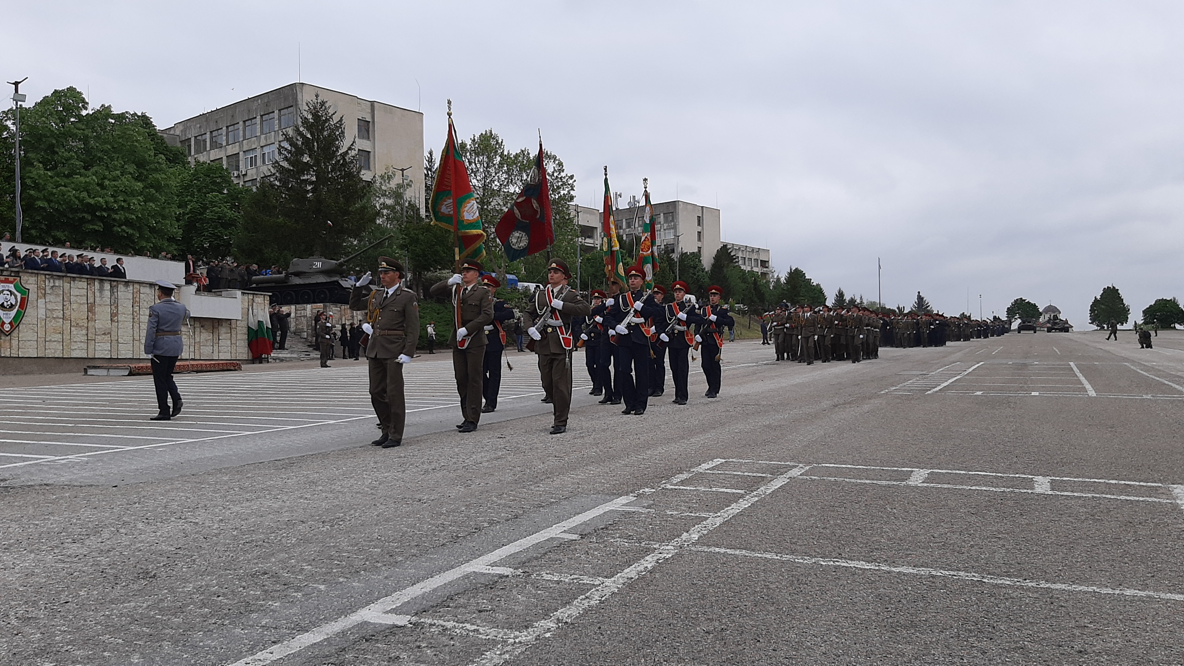Велико Търново с военен парад по случай 6-ти май
