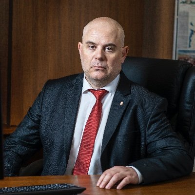 Служебният правосъден министър ще предложи на съдебния съвет да уволни Гешев