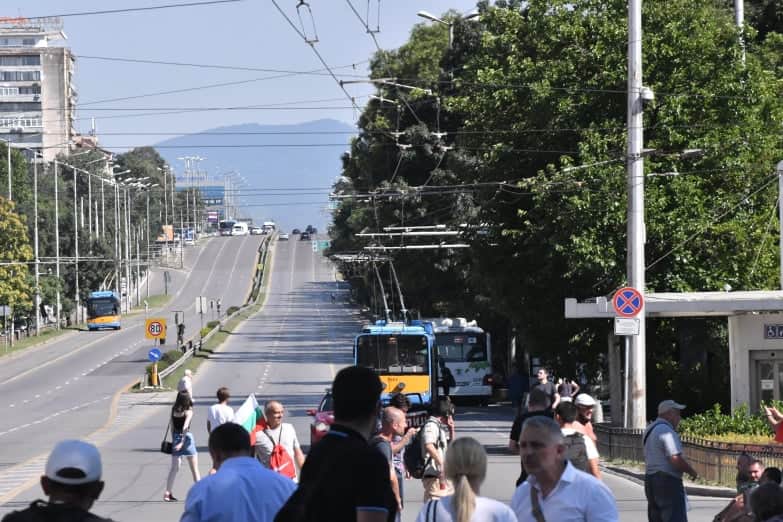 Затворен от протест е пътят Стара Загора – Хасково