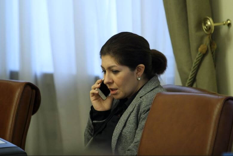 Севделина Арнаудова напуска кабинета на Борисов, връща се в пресцентъра на ГЕРБ