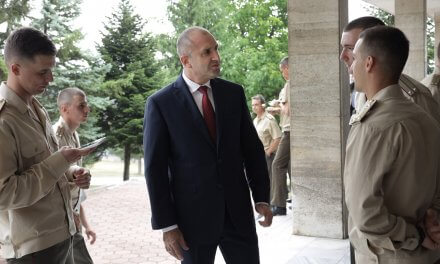 Радев: Експертен кабинет ще бъде измама към очакванията на българите