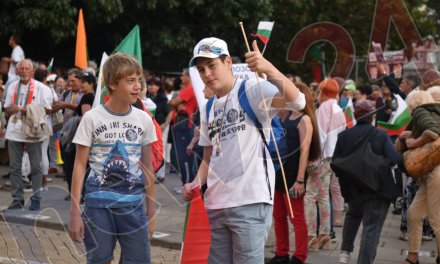 Българите не прощавали наставнически и грозен тон от политиците