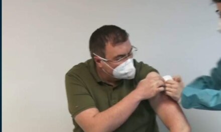 Първият българин, който ще се ваксинира, е здравният министър Костадин Ангелов