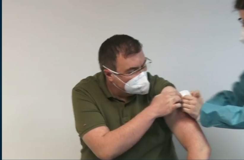 Първият българин, който ще се ваксинира, е здравният министър Костадин Ангелов