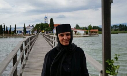 Помните ли бившия бургаски журналист Димитрина Станева, която откри Бог
