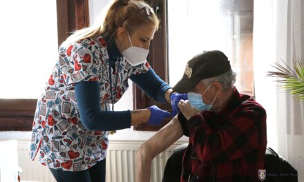 Мобилен екип ваксинира жители на десет населени места край Велико Търново