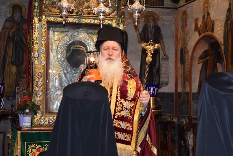 Празничните богослужение на Пасхата Христова отслужени от Негово преосвещенство Велички епископ Сионий