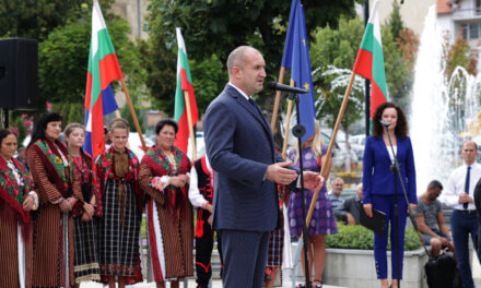 Народът е съдникът в политиката и трябва с непреклонност и настойчивост да покаже пътя за развитие на България