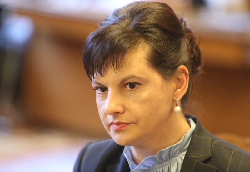 Даниела Дариткова избра да лекува хората  пред политиката