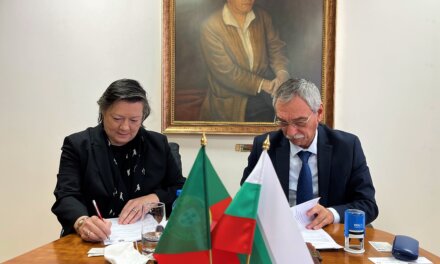 Посланикът на Португалия пристигна на първо официално посещение във ВТУ