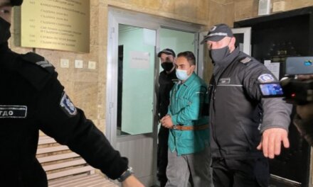 Съдът остави в ареста изверга малтретирал братовчедка си в Цар Калоян