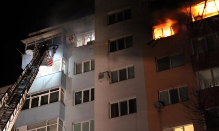Пожар пламна в  блок в Благоевград, има три жертви