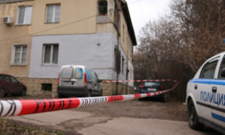 Прокуратурата разследва смъртта на мъж и жена, открити в апартамент в Разград