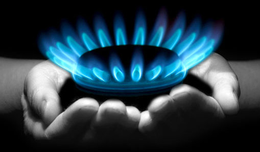 Проблемът с високите цени на сметките за газ може да бъде решен основно чрез подкрепа от държавата. А тя се бави