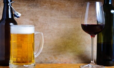 Пиенето на чаша бира или вино за деня предпазва  от сърдечно-съдови заболявания