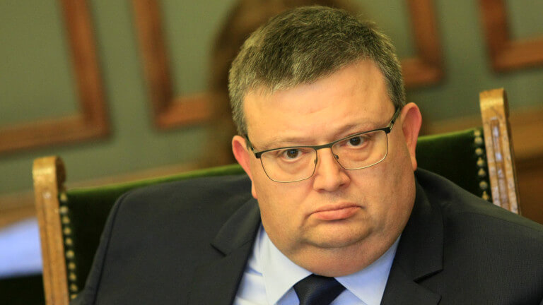 Парламента прие оставката на Сотир Цацаров
