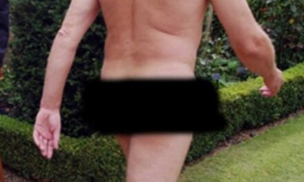 Тропнаха белезниците на мъж от Дупница ,който се е събличал гол пред деца
