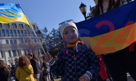 „С вас сме”: Концерт на Васко Кръпката в знак на солидарност с Украйна (СНИМКИ/ВИДЕО)