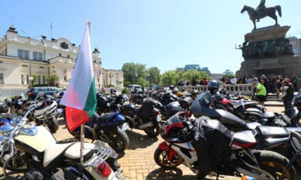 Протест на мотористите пред Народното Събрание