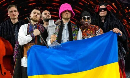 Победителят от “Евровизия” събра 900 000 долара за украинската армия
