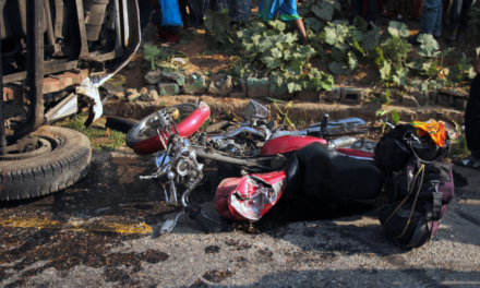 Такси уби моторист във Враца
