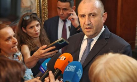 Радев: Българският парламент не е тържище (ВИДЕО)