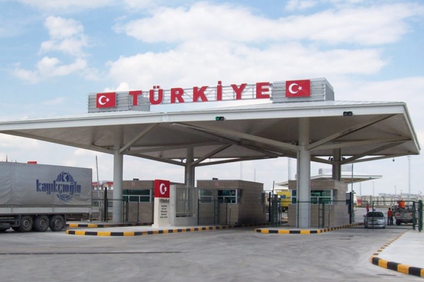 Българските граждани ще могат да пътуват само с лична карта в Турция